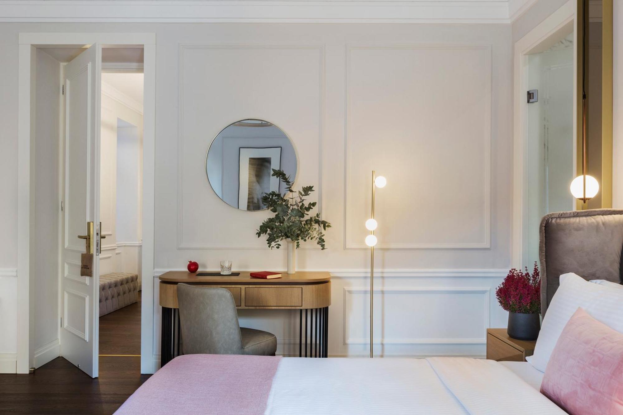 A77 Suites, Small Luxury Of The World